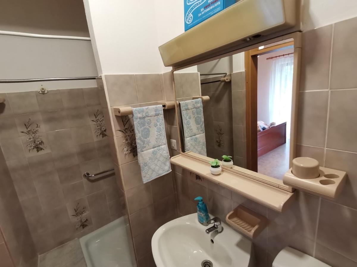 Apartment Studio Zvonka زامبراتيجا المظهر الخارجي الصورة